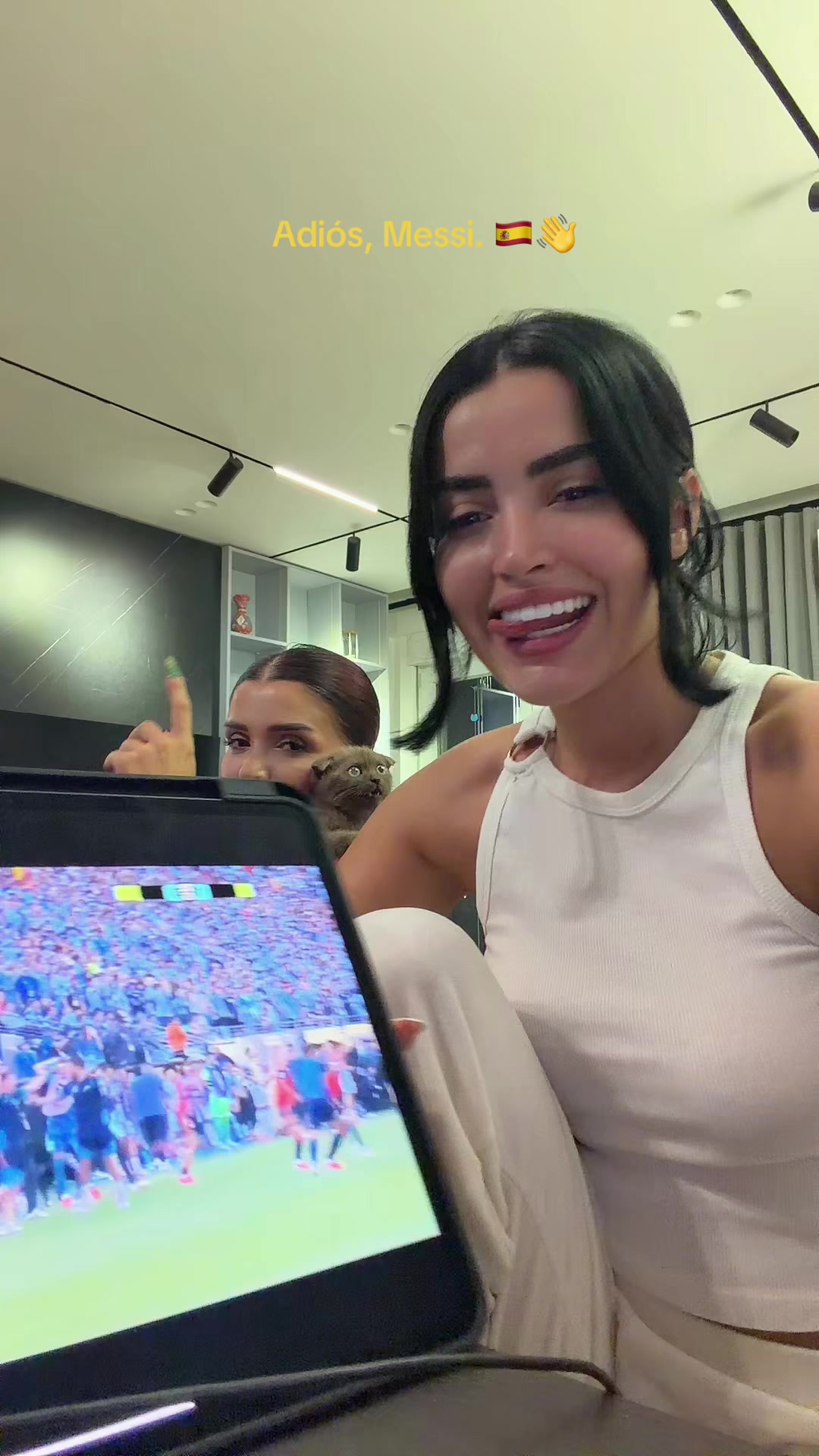 @ANISA VESELI ๐