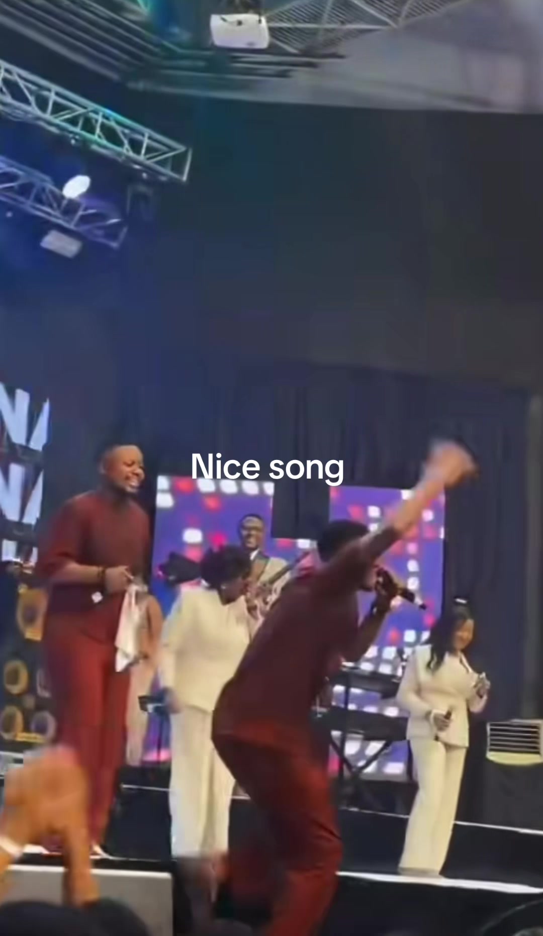 @Anae