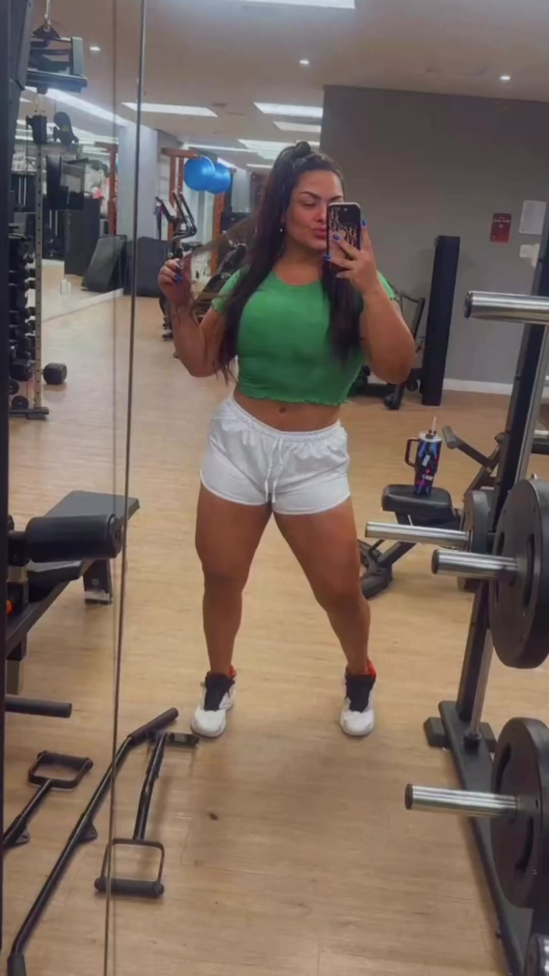 @Mulhermelancia