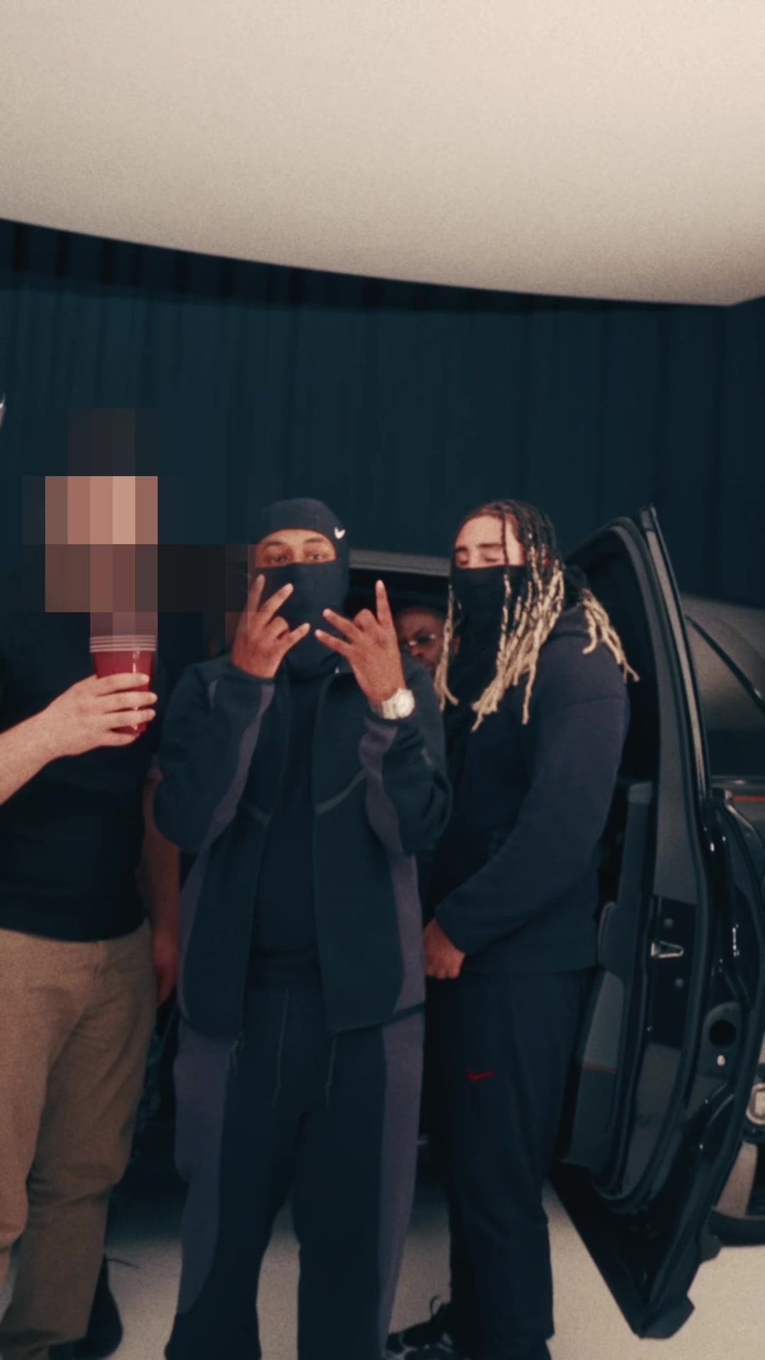 @HoodBlaq