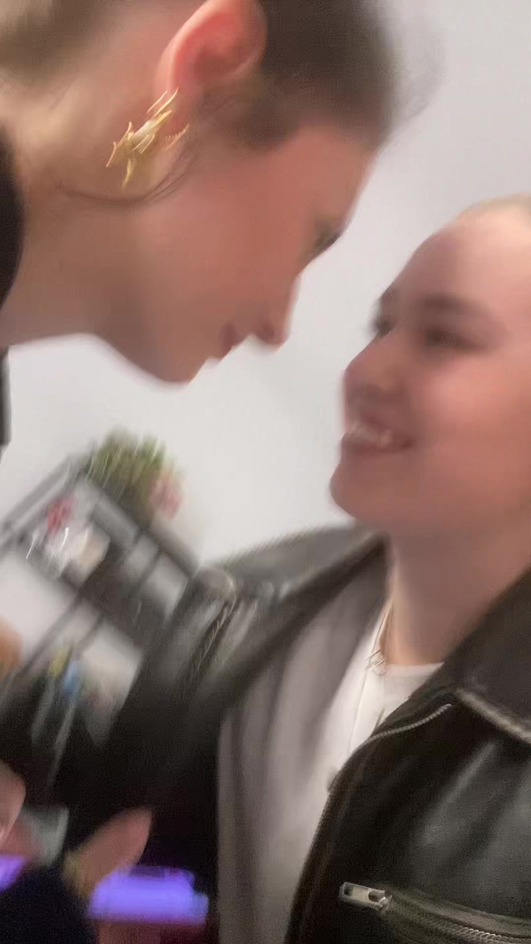 @Aimée <33