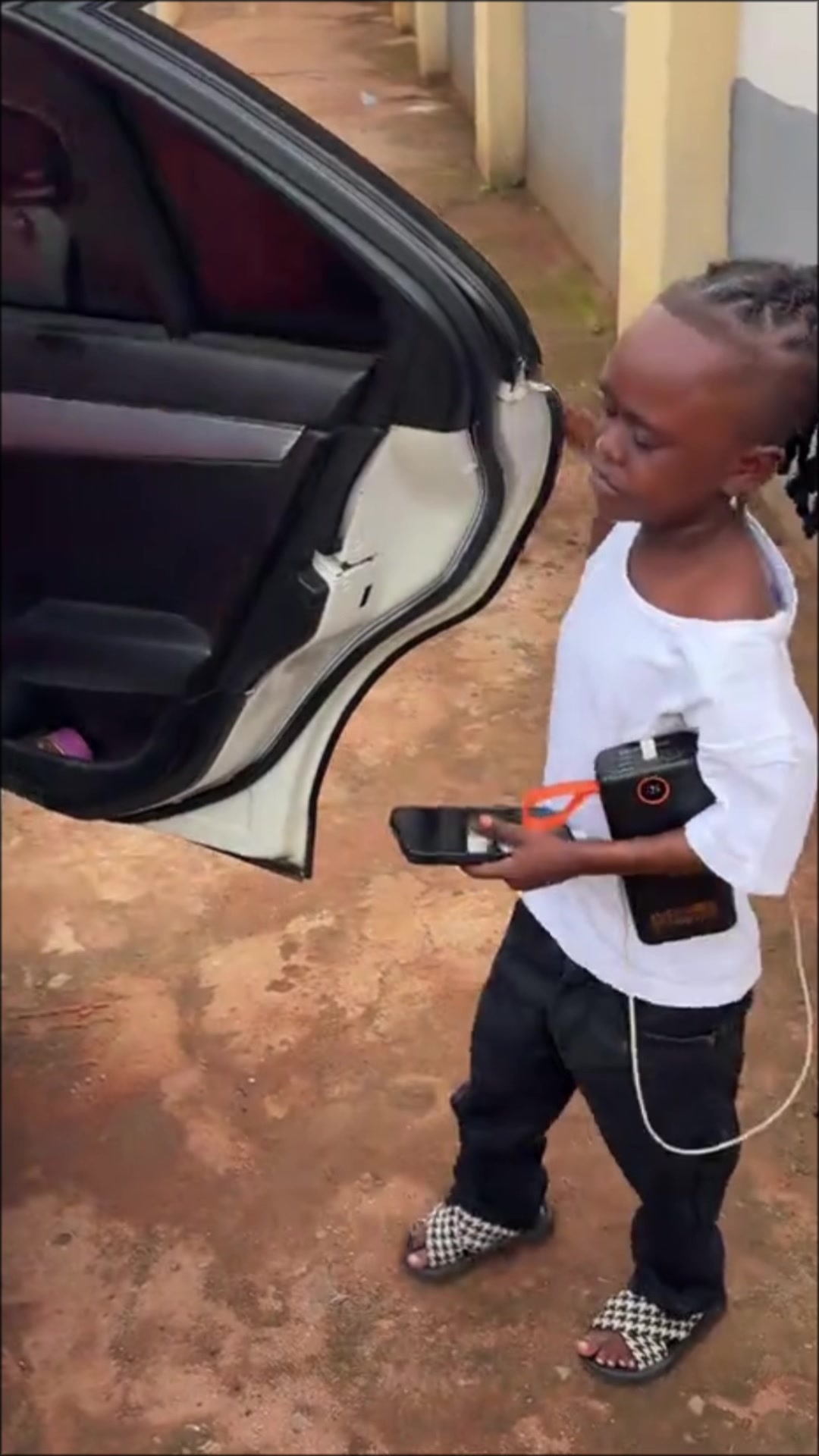 @5Naira