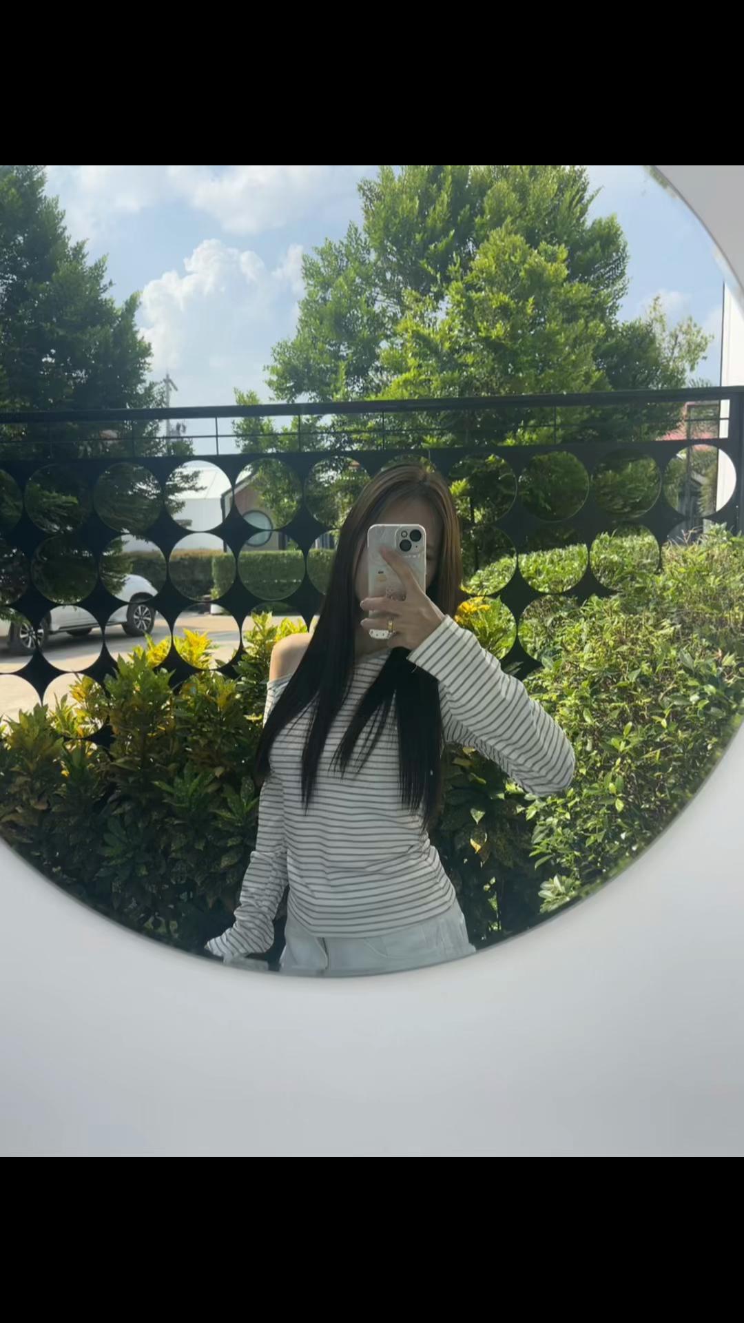 @แก้มที่ใส่รีสีชมพู