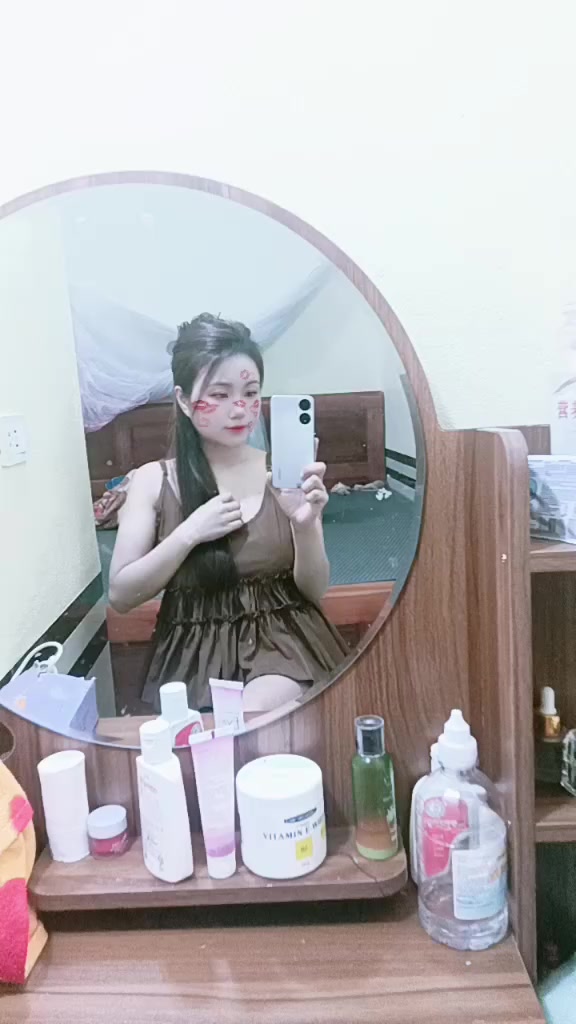 @Ho&agrave;i ng&acirc;n.s.