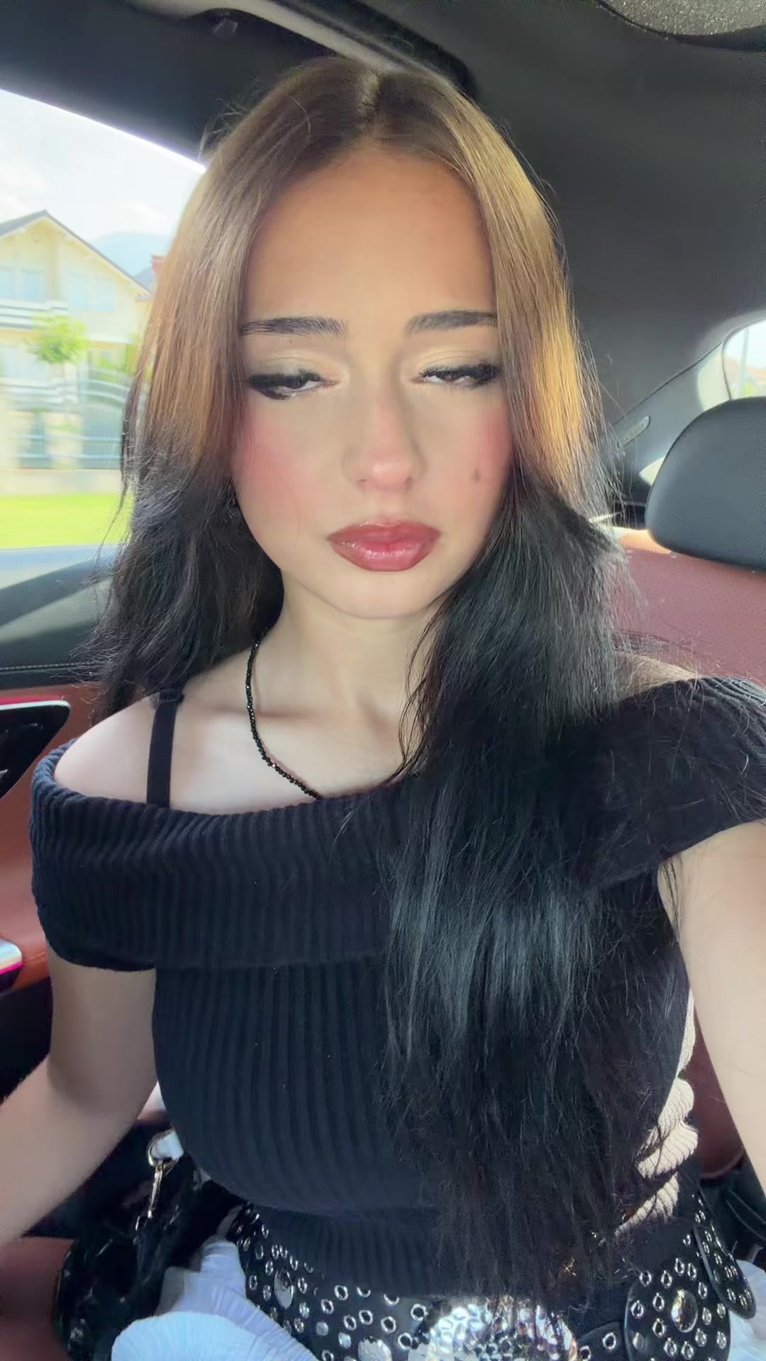 @Leonisa