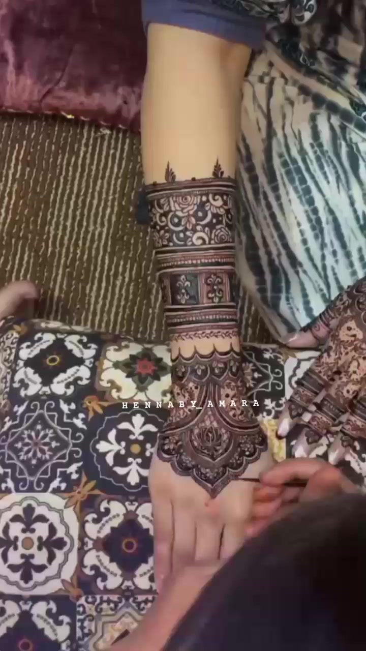 @H E N N A B Y _ A M A R A