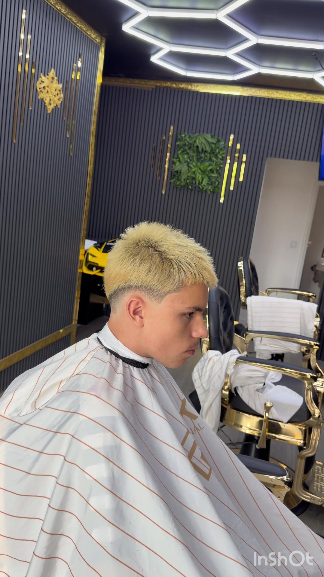 @Lin's Barbershop stalham