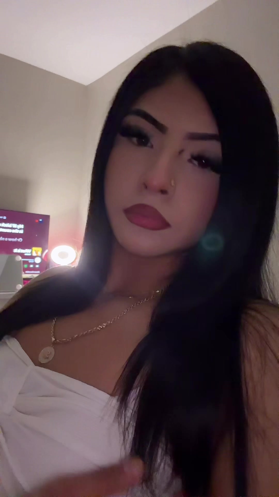 @bella