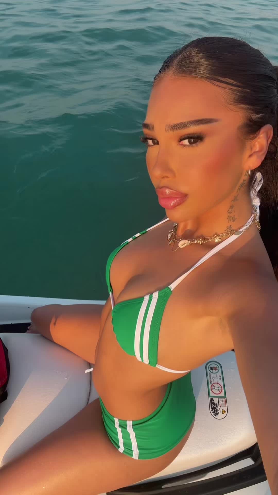 @ninoush_
