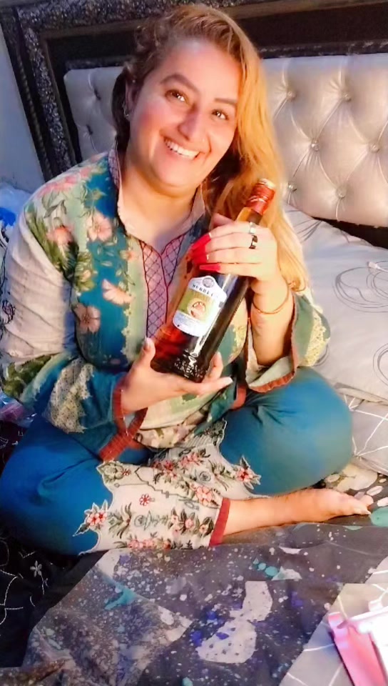 @𝔸𝕗𝕣𝕖𝕖𝕟 𝕂𝕙𝕒𝕟 𝟚💃🥂