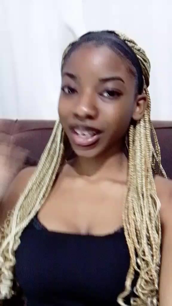 @iconic._.ari