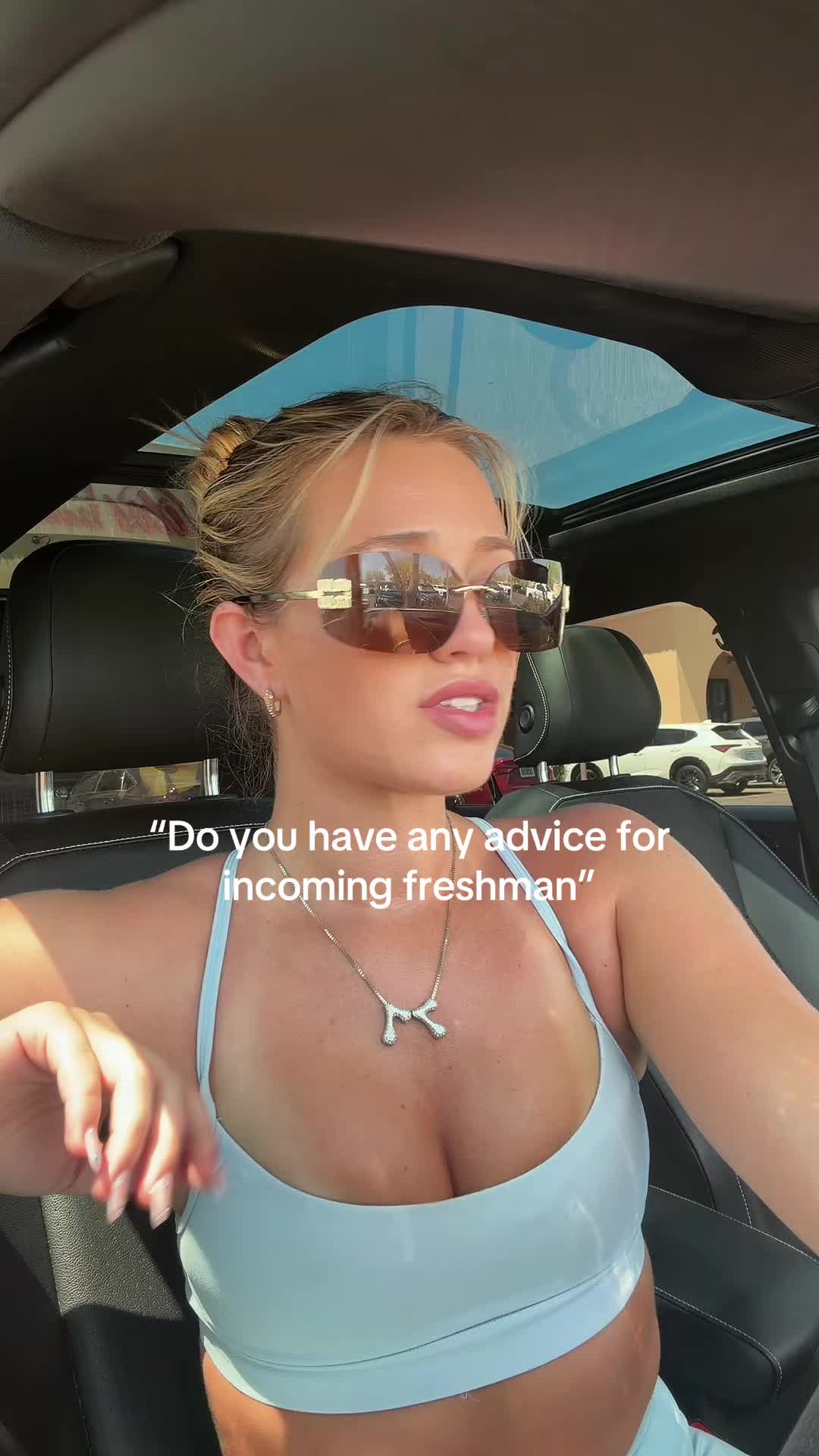 @Mia Holland