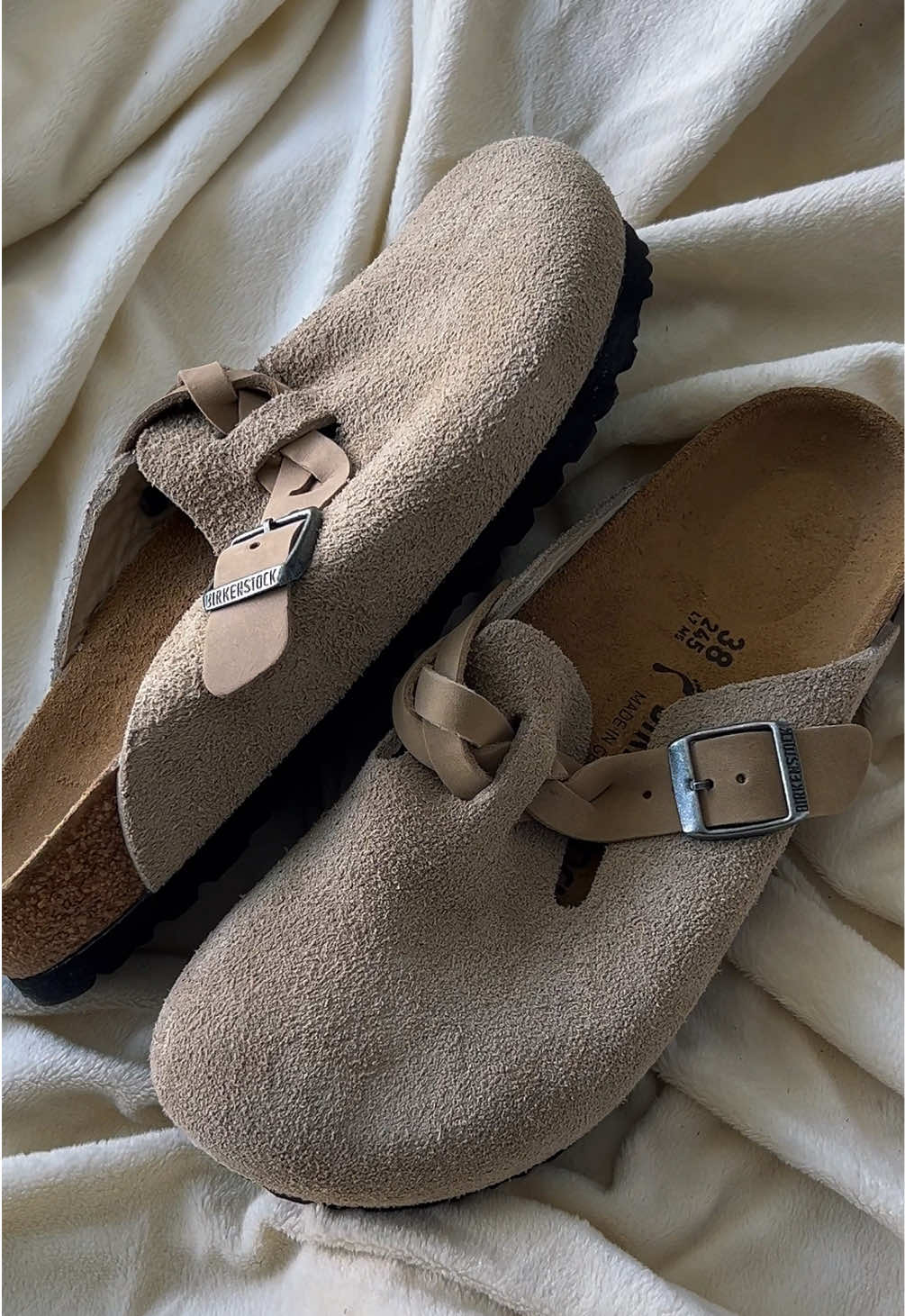@Hansen&rsquo;s Shoes