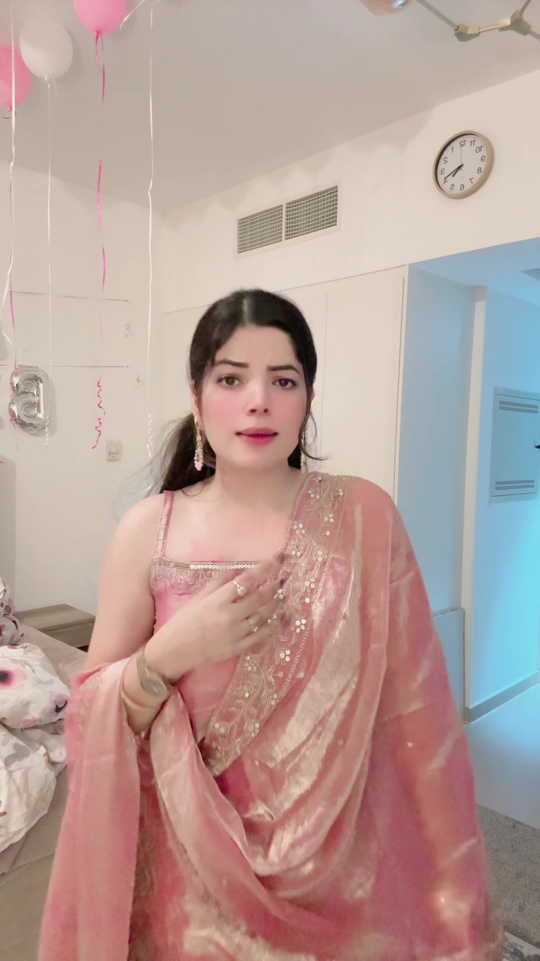@Ayesha 🇮🇳🇨🇦