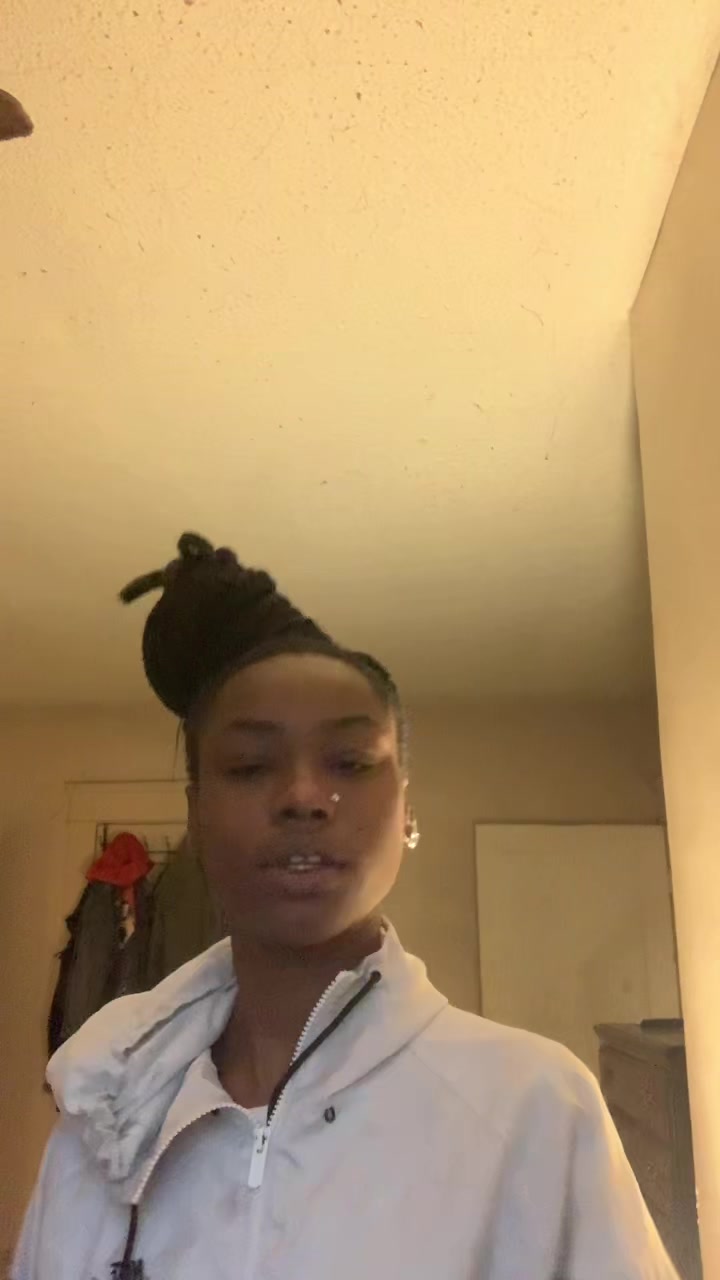 @0nly1lilbree_