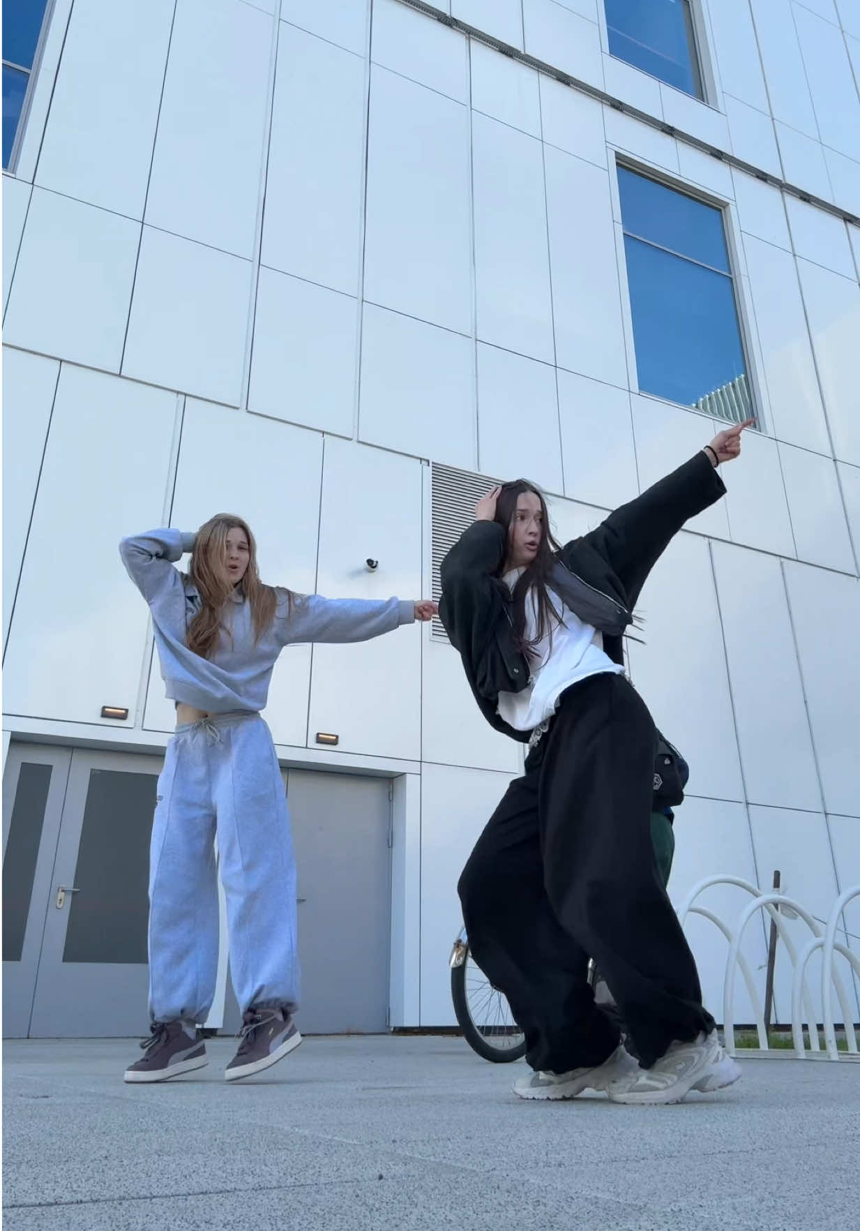 @юля