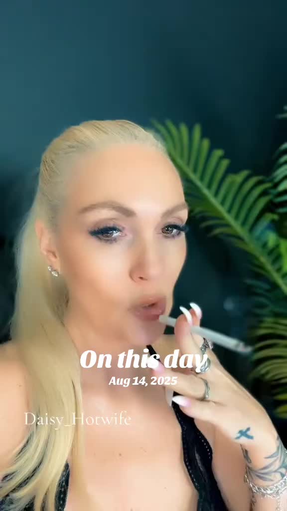 @Daisy Hotwife
