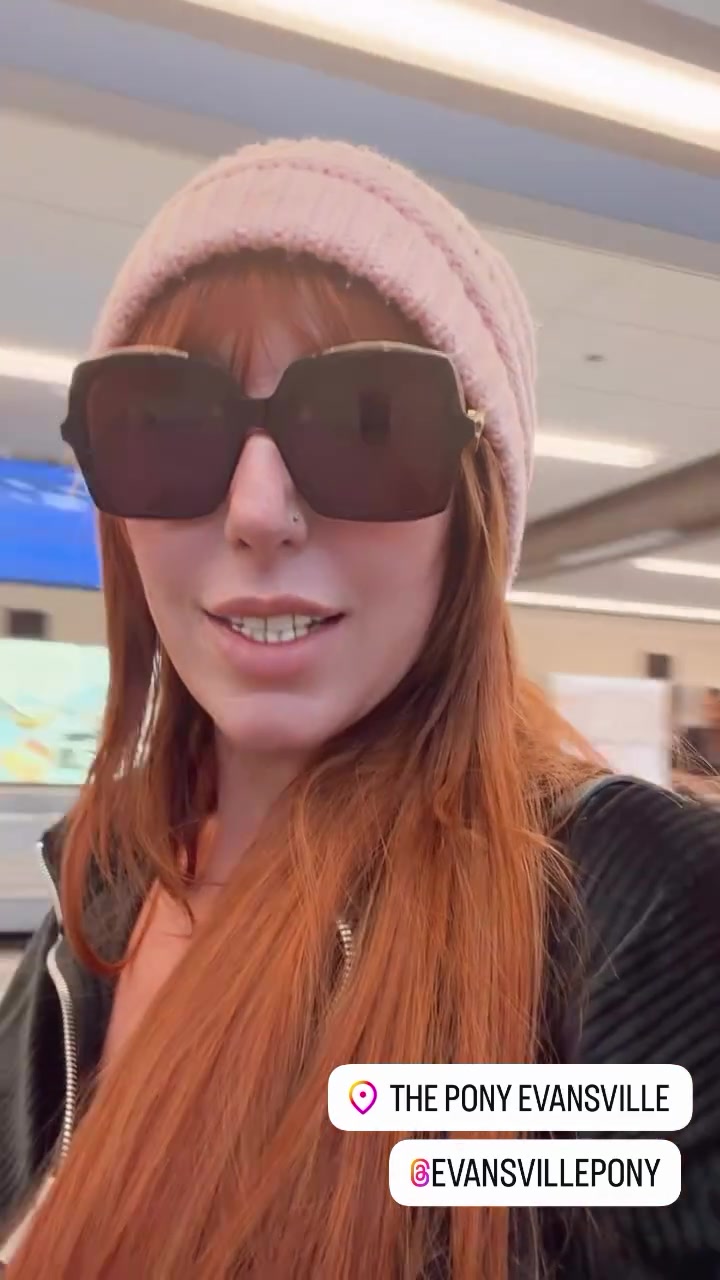 @Lauren Phillips ™️ | Model
