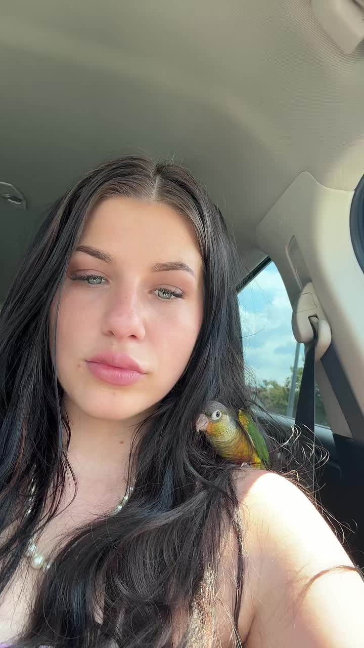@AntoniaVov