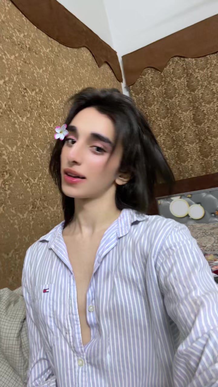 @Feeraaaaa