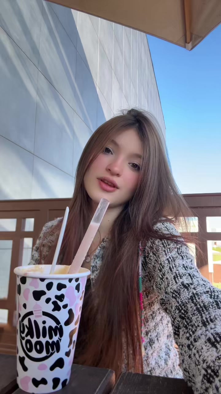 @Fernandacontee