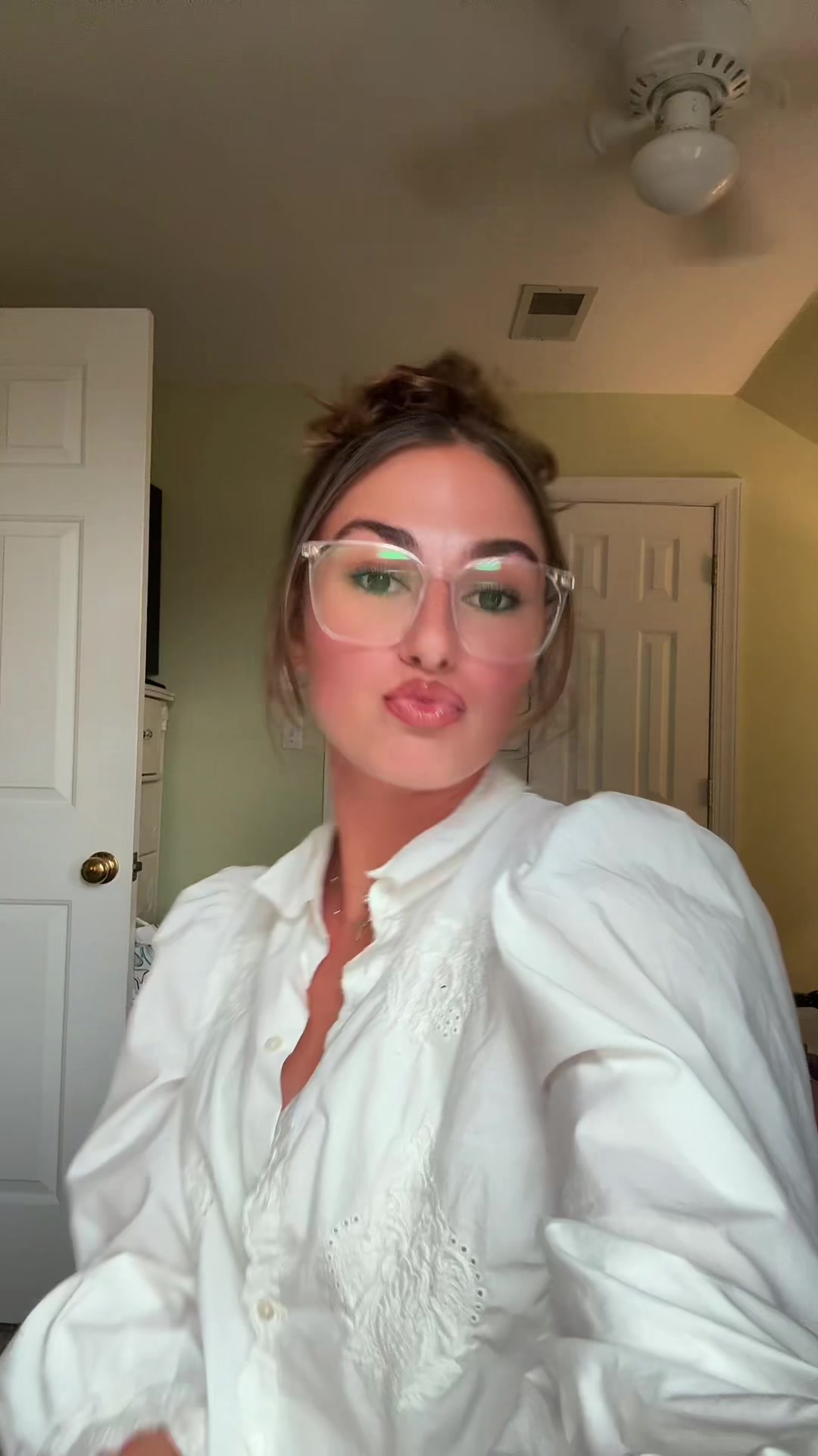 @MO