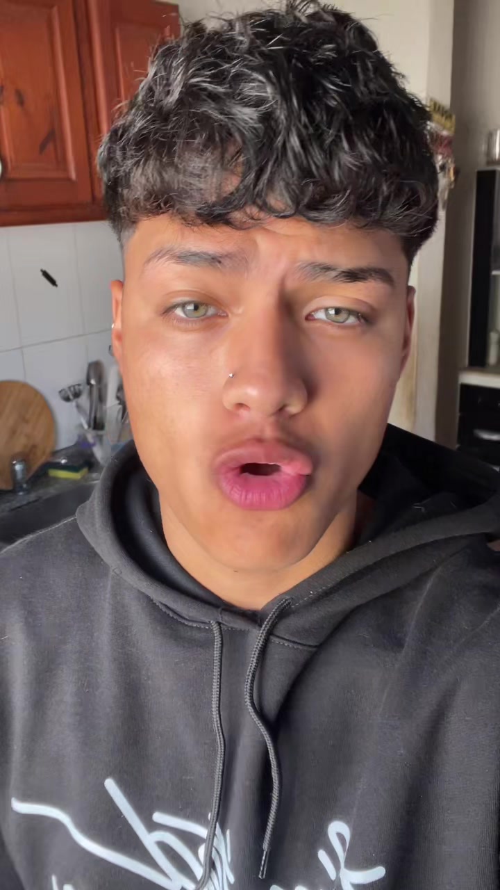 @𝘚𝘢𝘯𝘵𝘪𝘪𝘕𝘵𝘰𝘰