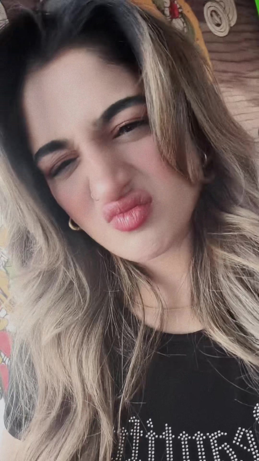 @Aarzoo🥀