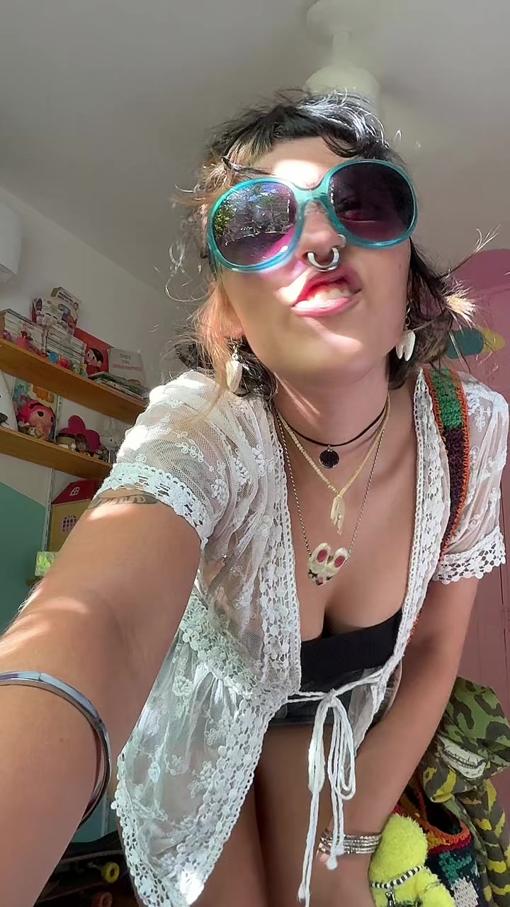 @flora 🗝️ (ele/dele)