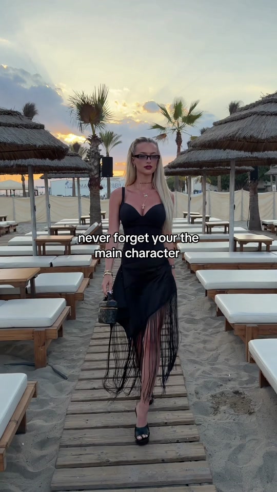 @VALERIA