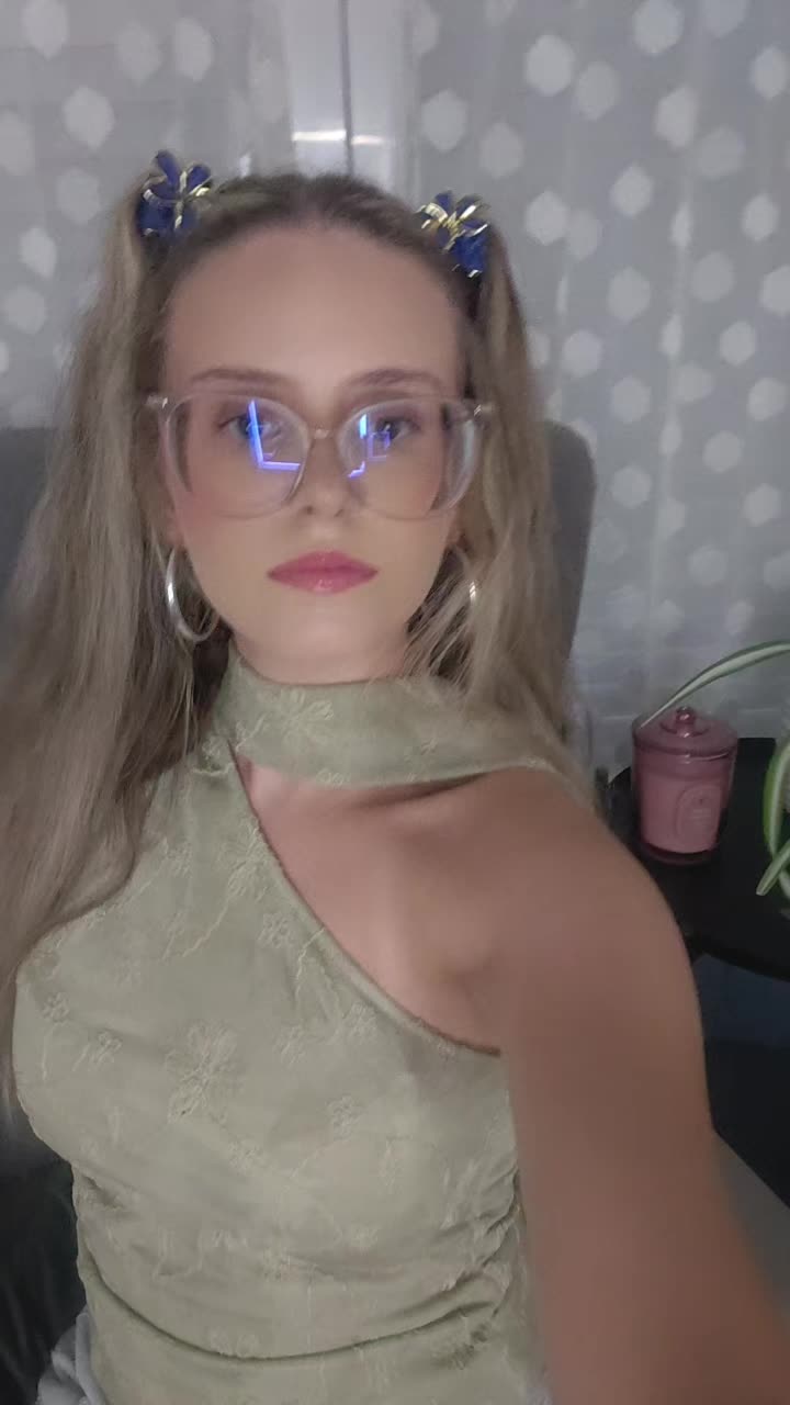 @Elisa🪷