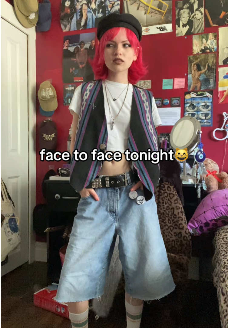 @ella☠︎︎