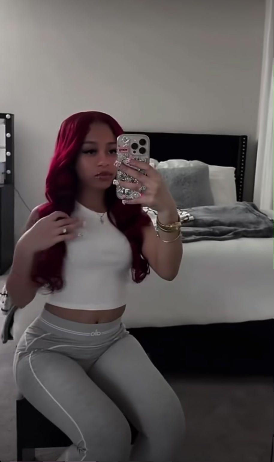@Prettygirlnae