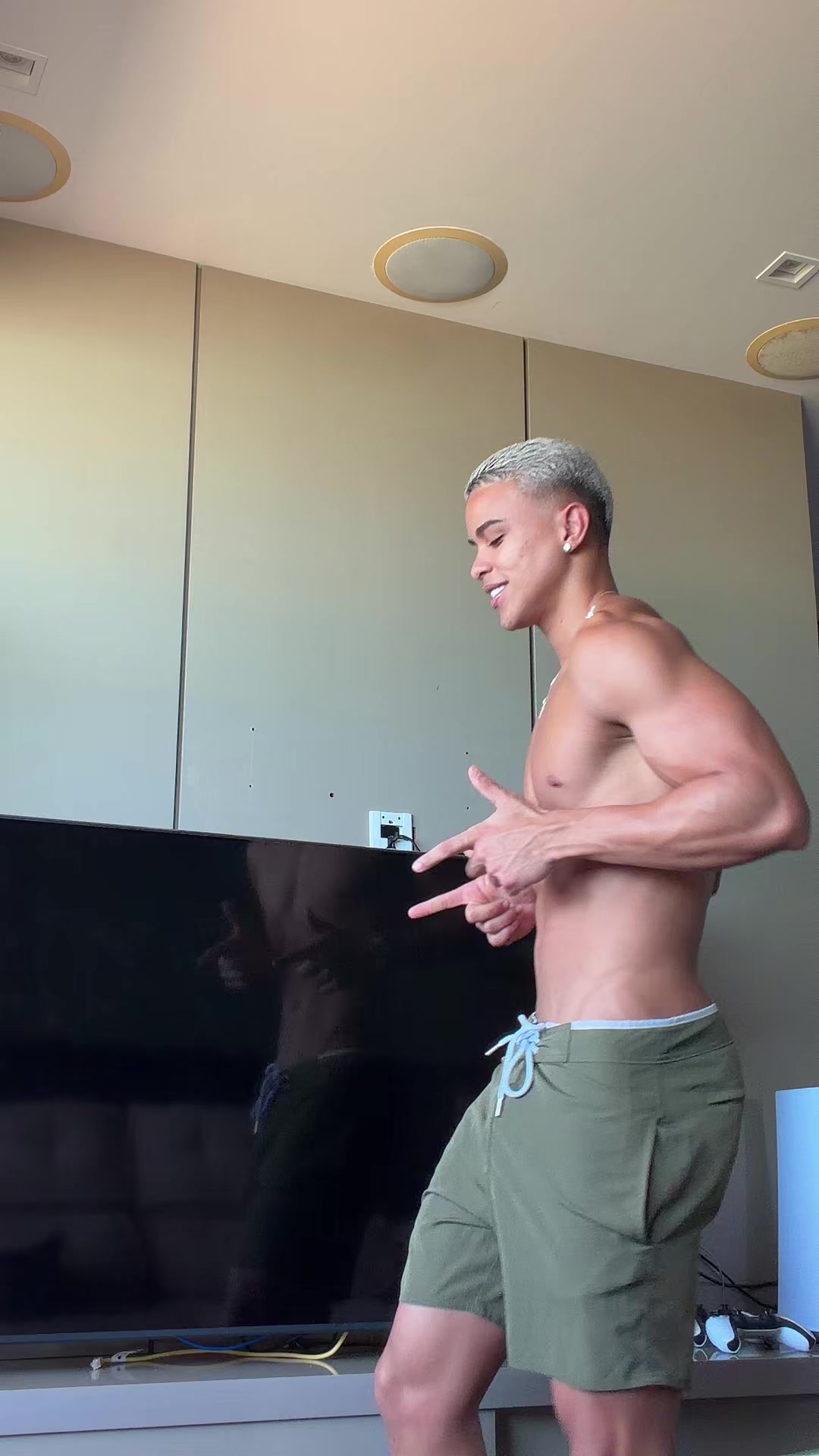@MacDove