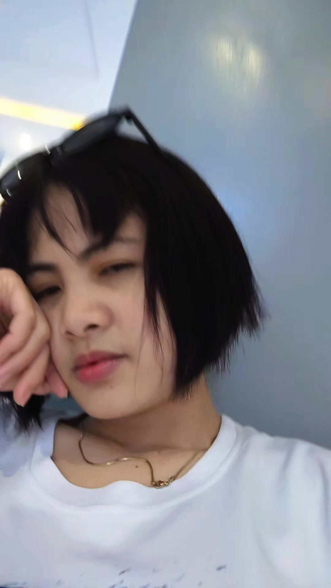 @leoniza