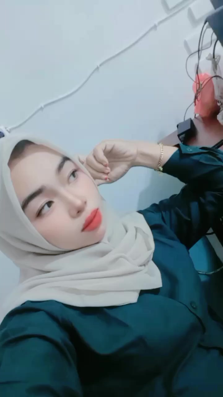 @DUJ