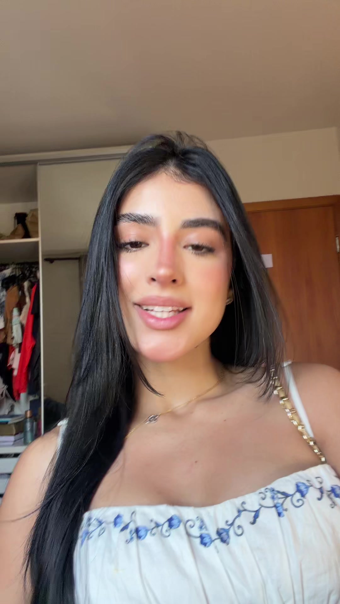 @beaqueiroz