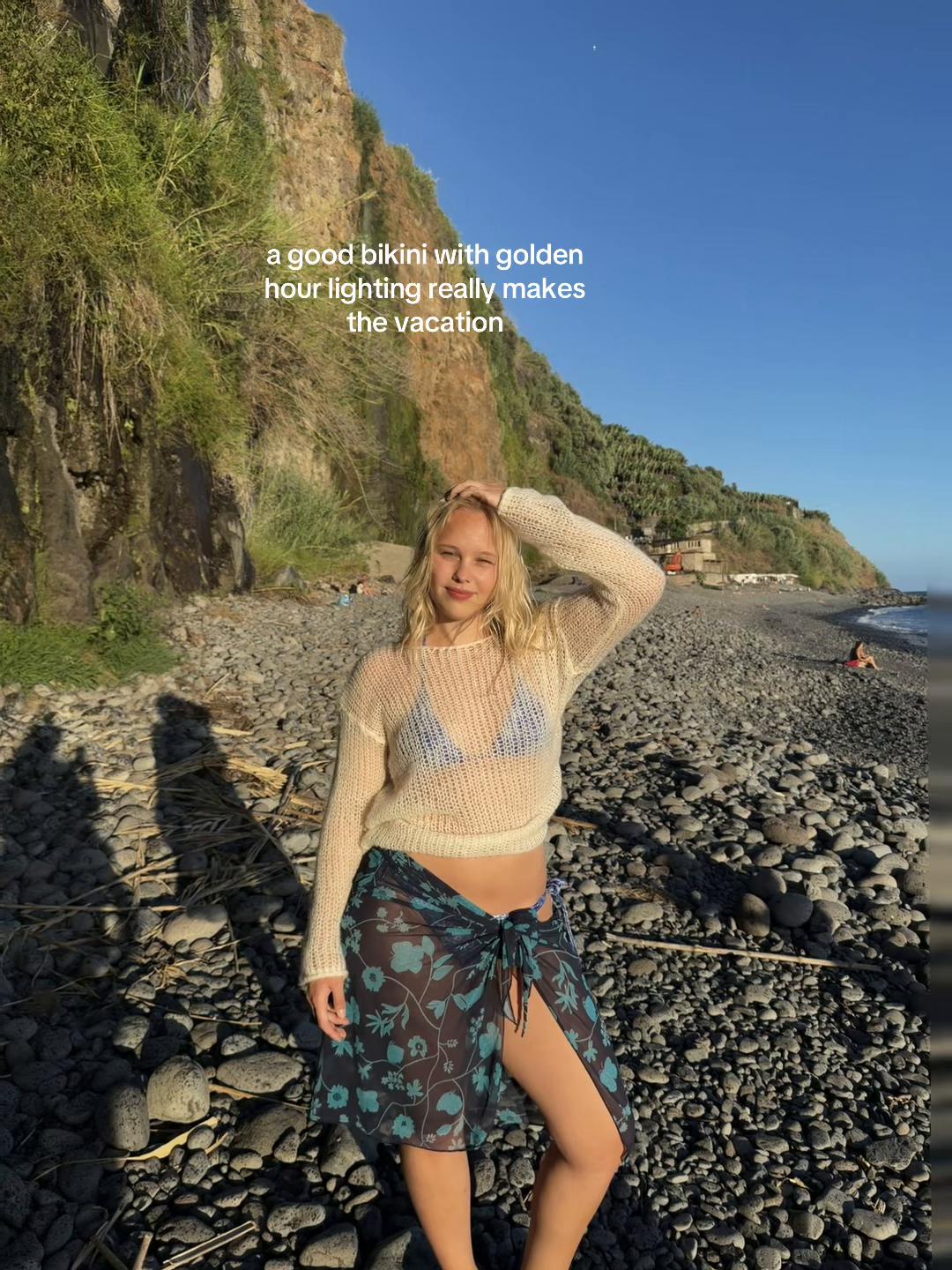 @elisedrinksalmondmilk