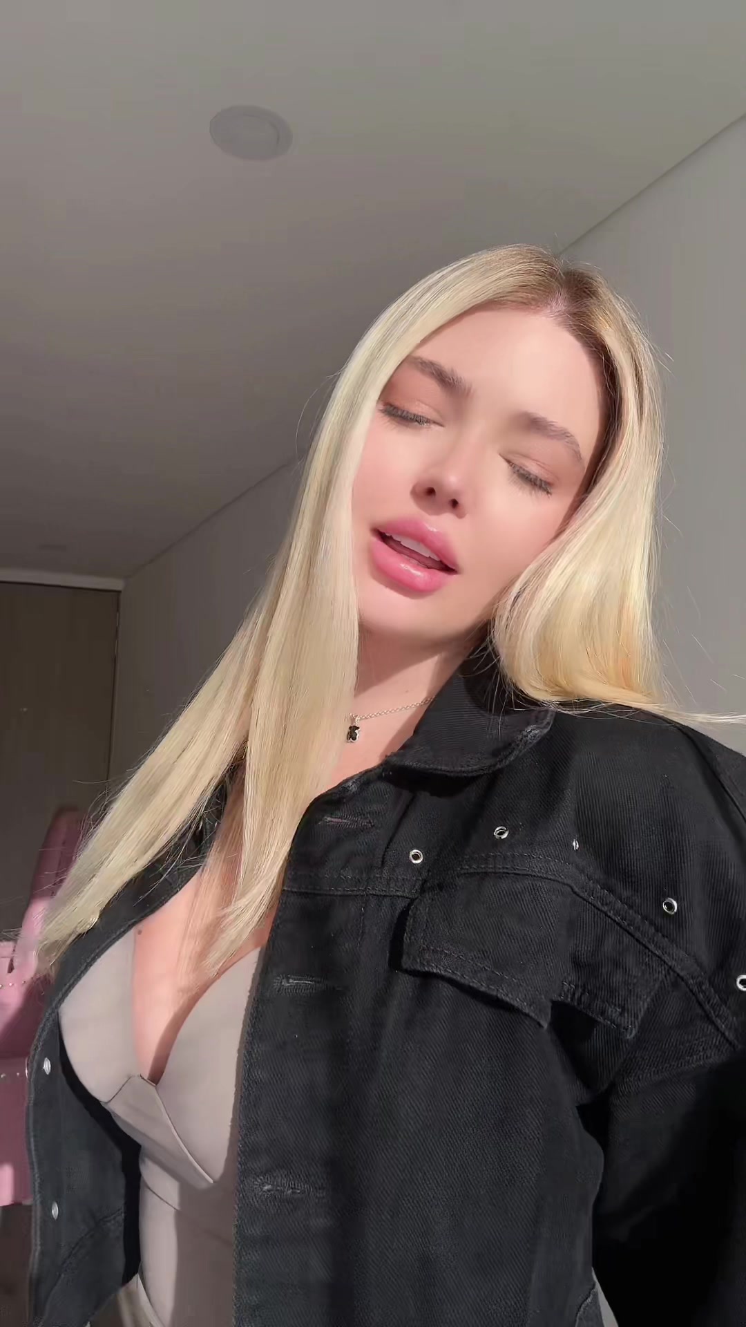 @larusayanaclips