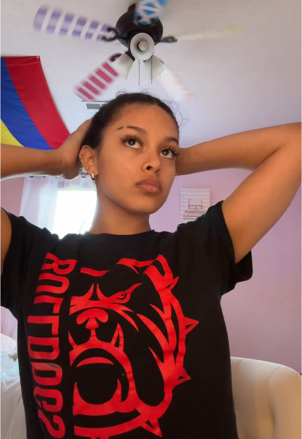 @<3