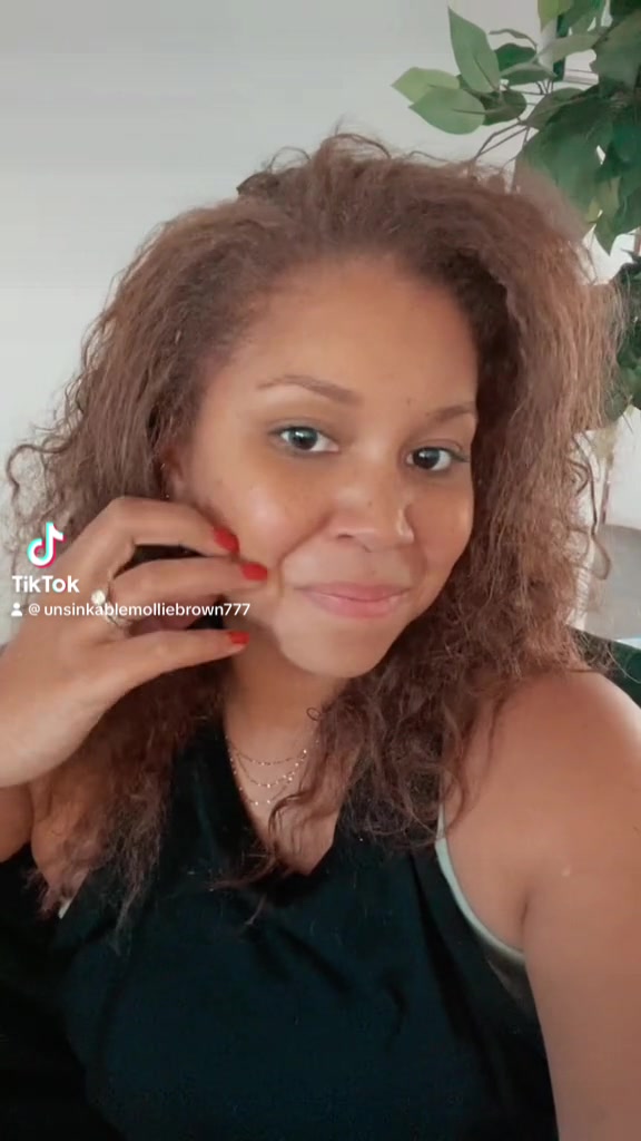 @Unsinkable_MollieBrown