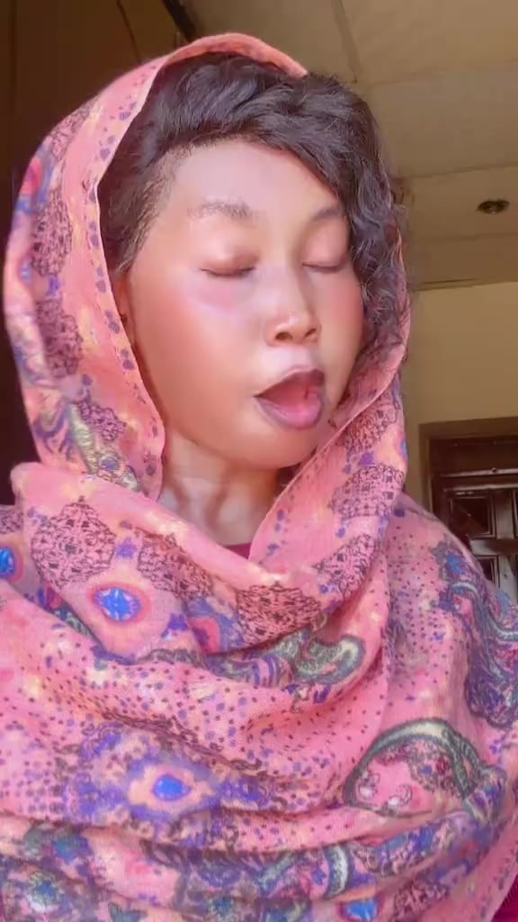 @Queena_manu