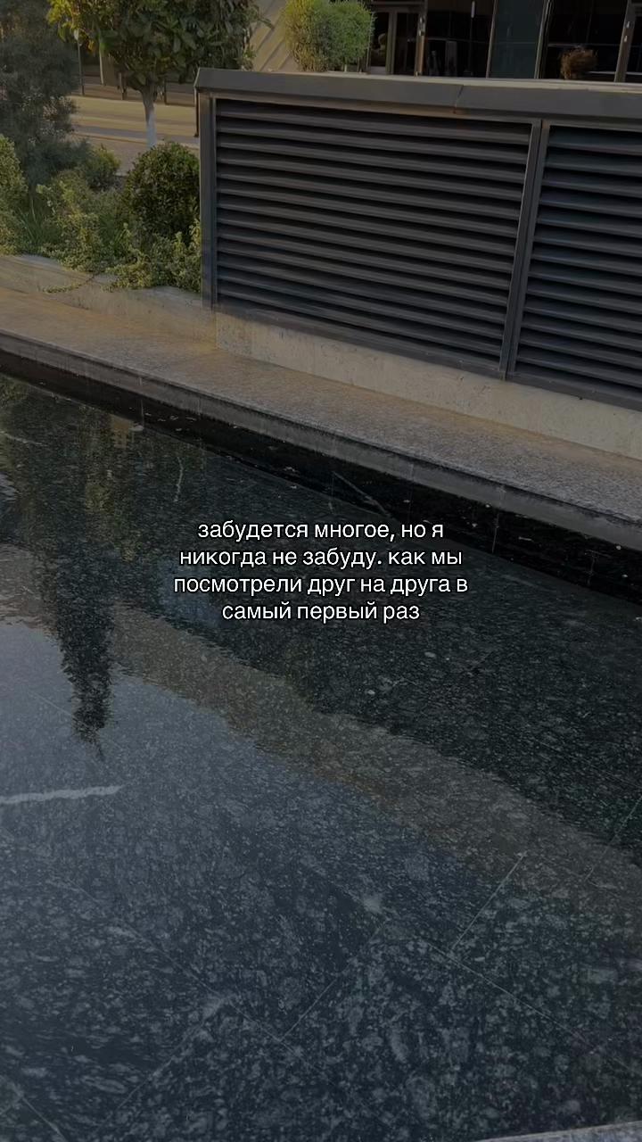 @𝐔𝐑