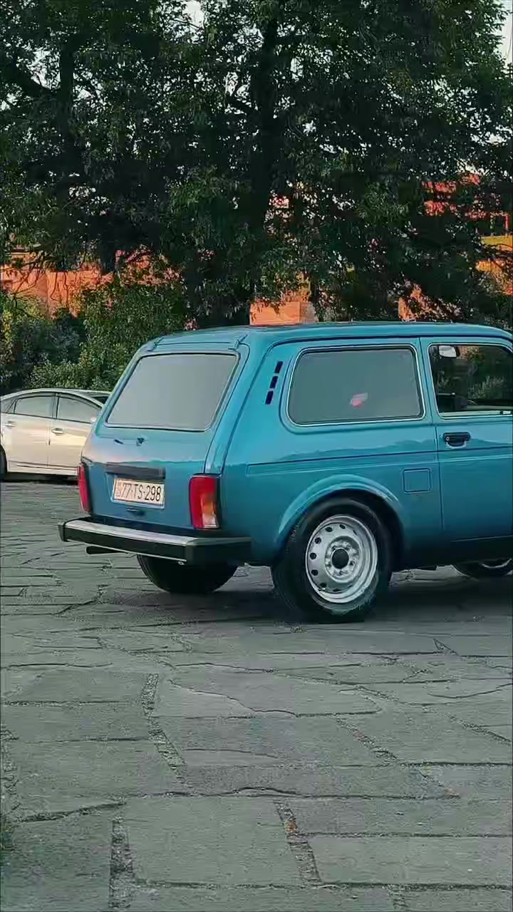 @001