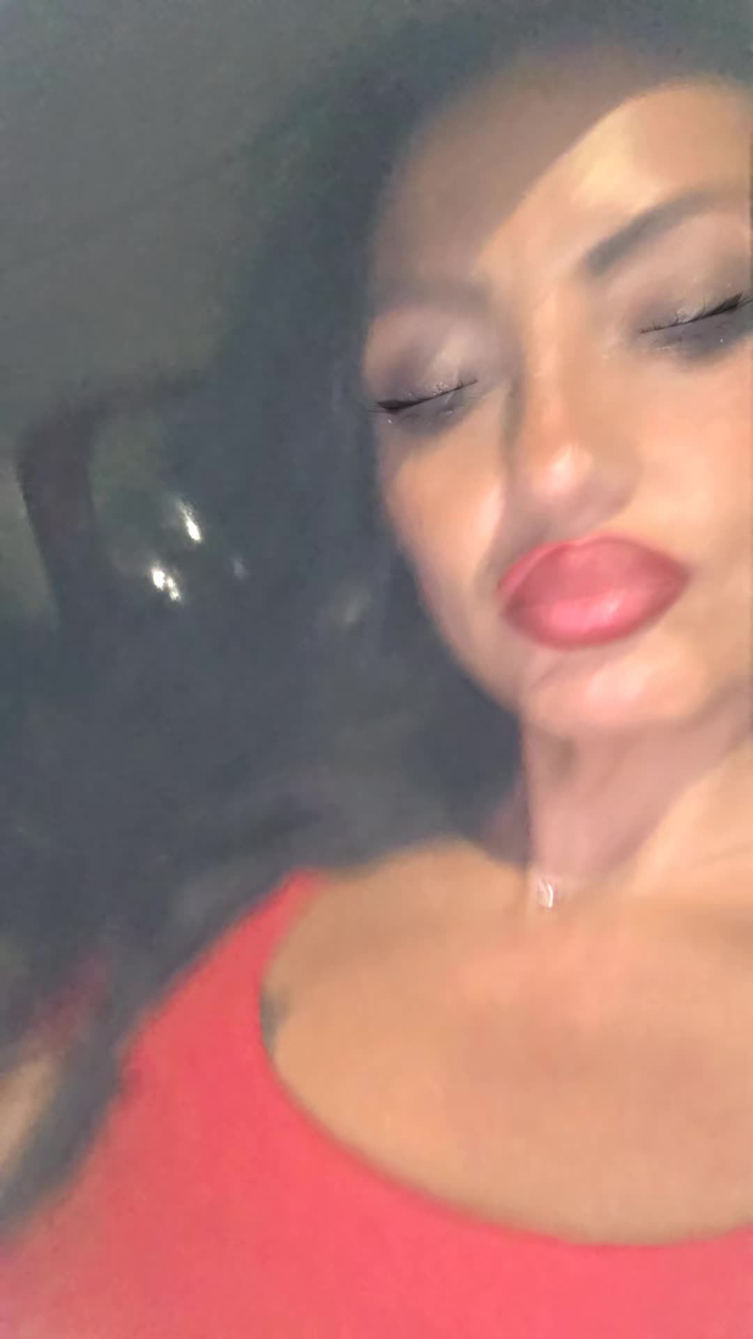 @Mary Scialó