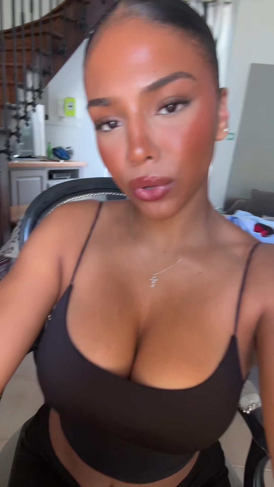 @Mia