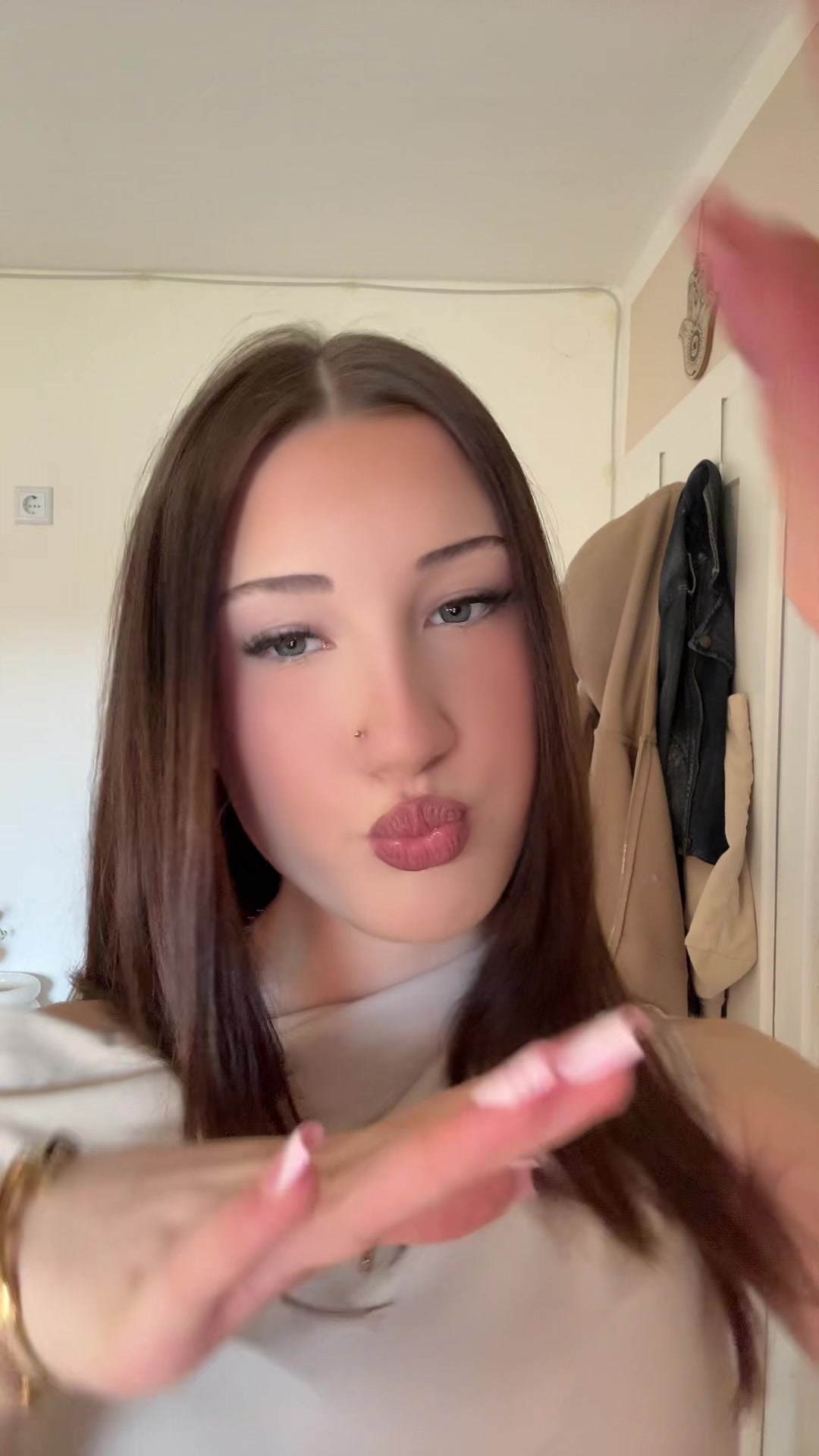 @ᴘʜɪʟɪɴᴇ⋆