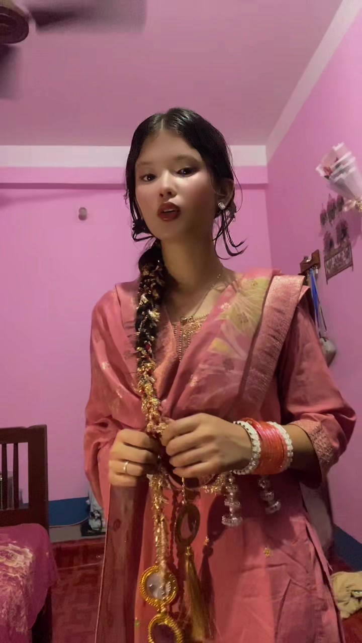 @🥟