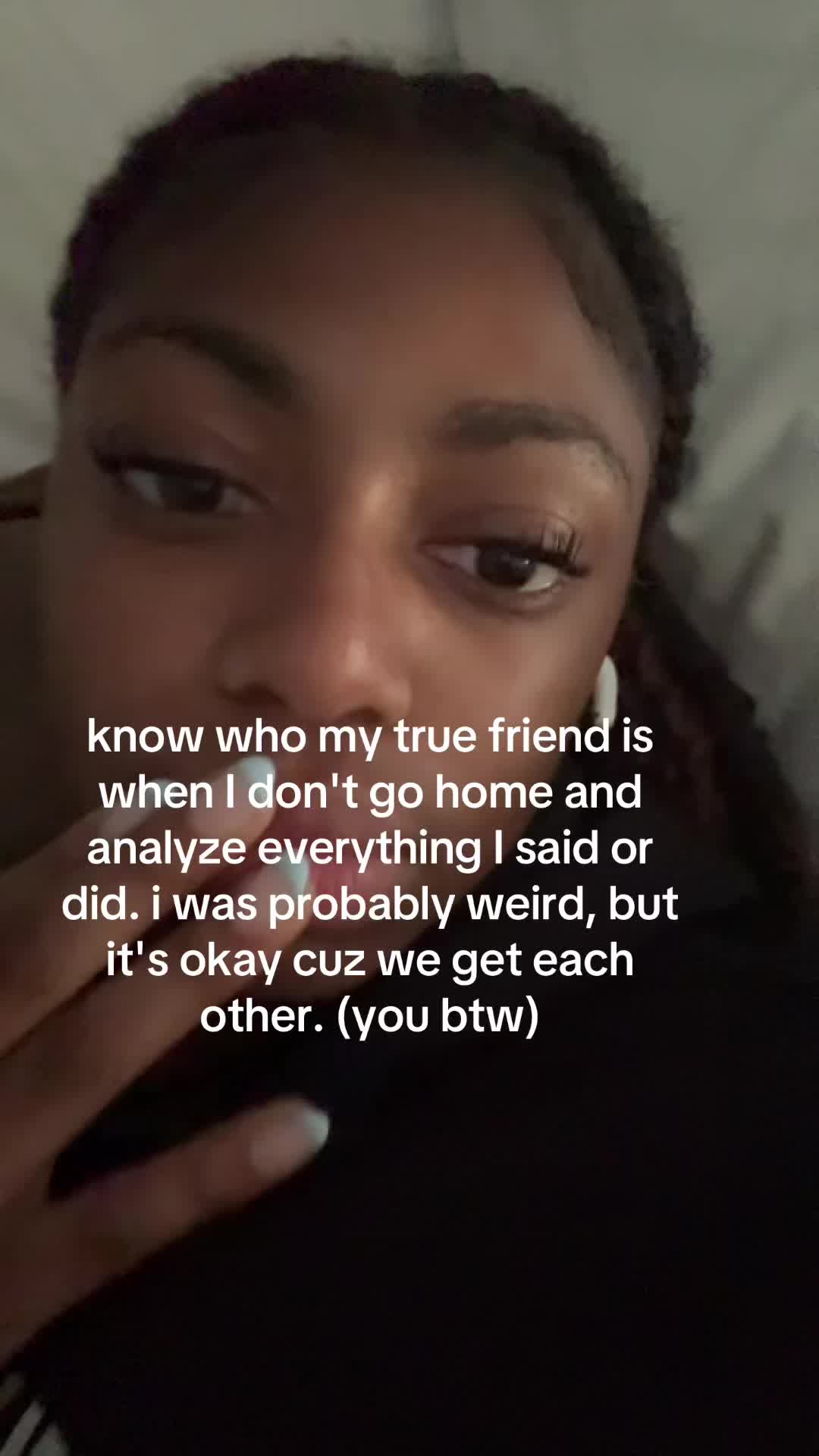 @shaniya ᥫ᭡.