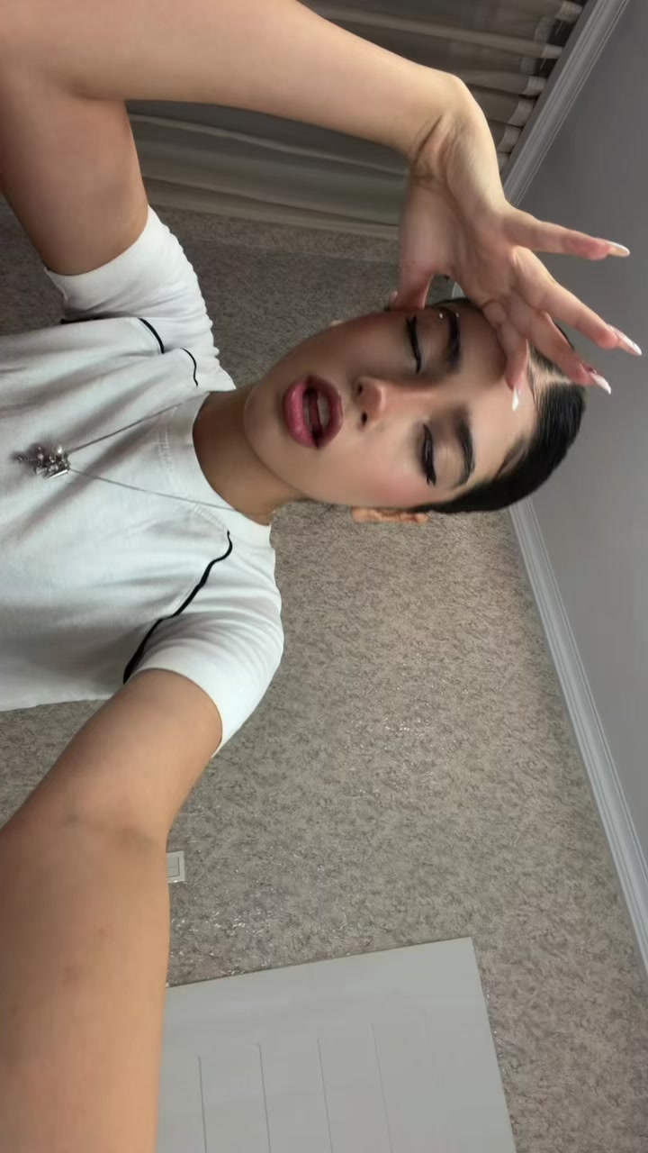 @avaaawoo
